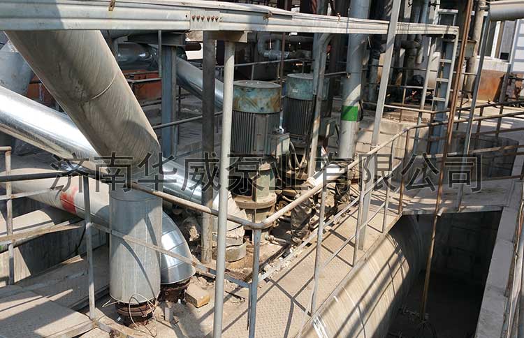 Molten salt pump in base oil production plant in